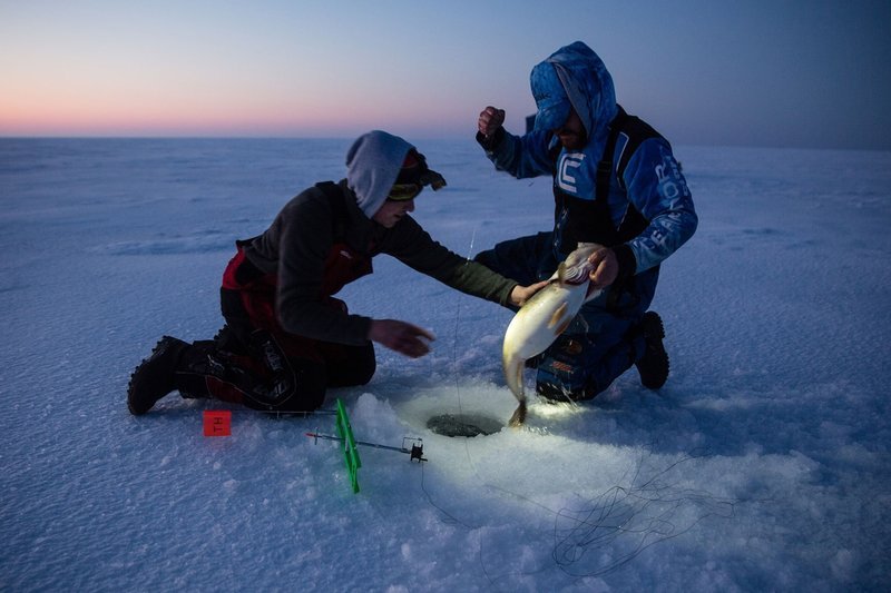 Ice fishing, ice fishing demo